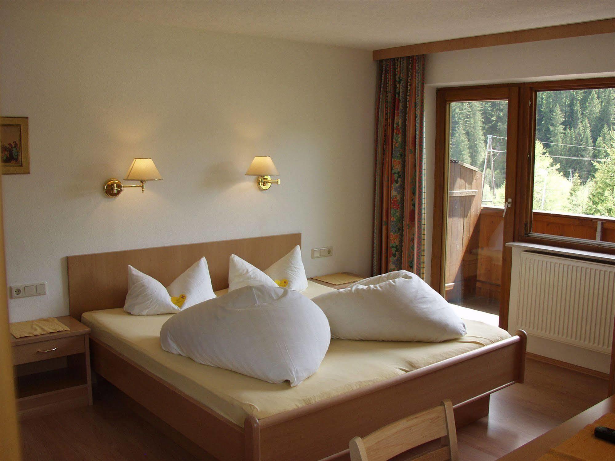 Appartements Steinbock - Ski-In & Ski-Out トゥクス エクステリア 写真